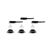 Drei schwarze Einbaustrahler mit weißen GU10 LED-Lampen und Anschlusskabel für LED-Beleuchtung