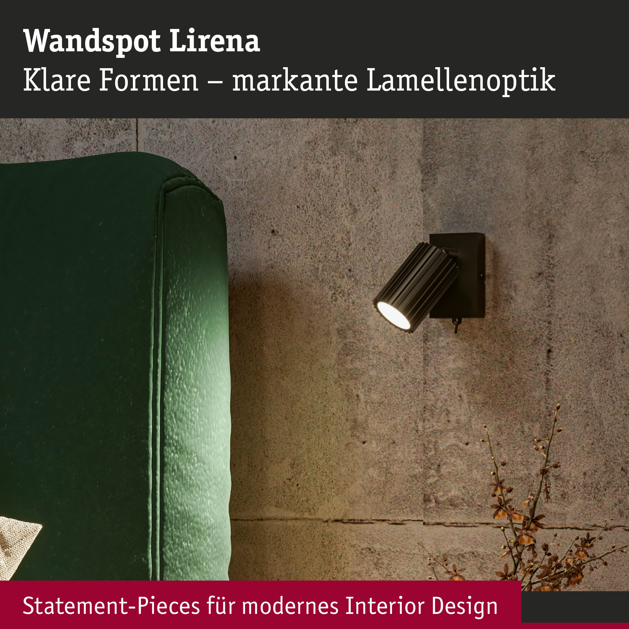 Schwarzer Wandspot Lirena mit markanter Lamellenoptik an Betonwand für modernes Interior Design