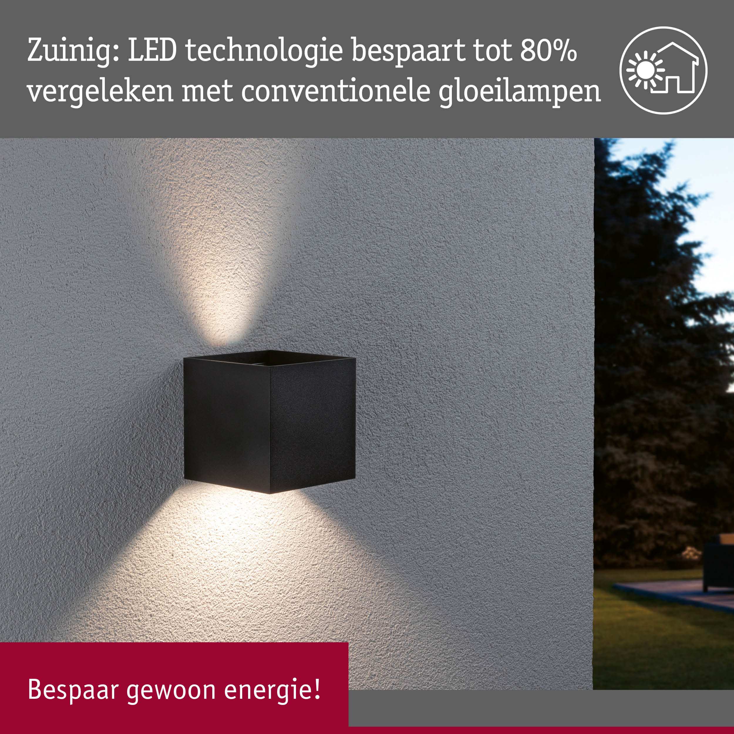 Zwarte metalen LED-wandlamp met energiezuinige verlichting aan grijze buitenmuur