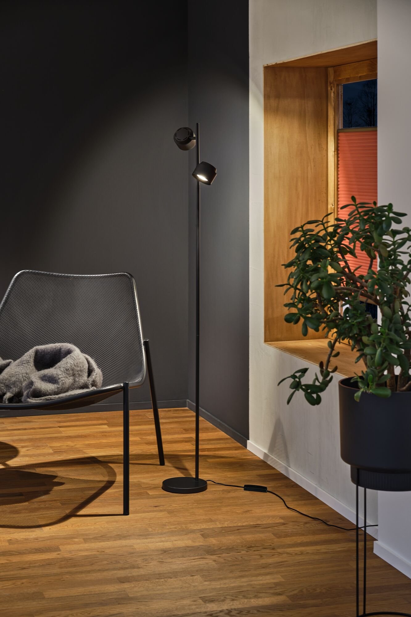 Staande LED-lamp Smart Home Zigbee Puric Pane 2700K 2x300lm 2x3W Zwart