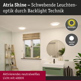 Atria Shine Deckenleuchten mit neutralweißem Backlight Licht in modernem Badezimmer mit grünem Waschbeckenunterschrank
