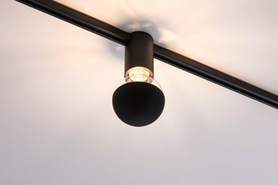Schwarze LED-Deckenleuchte mit kugelförmigem Diffusor aus Glas für moderne Innenbeleuchtung