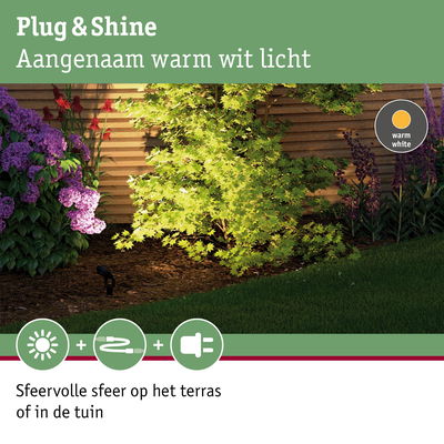 Tuinverlichting met warm wit licht voor sfeervolle ambiance op terras en in de tuin