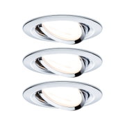 Drei runde Einbaustrahler aus Chrom mit schwenkbarem LED-Licht für moderne Innenbeleuchtung