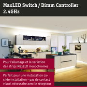 Cuisine blanche moderne avec éclairage LED et contrôleur MaxLED Switch Dimm pour gestion de la lumière