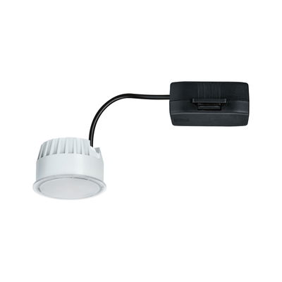 Hvid LED-indbygningsspot med sort kabel og driver til energieffektiv belysning