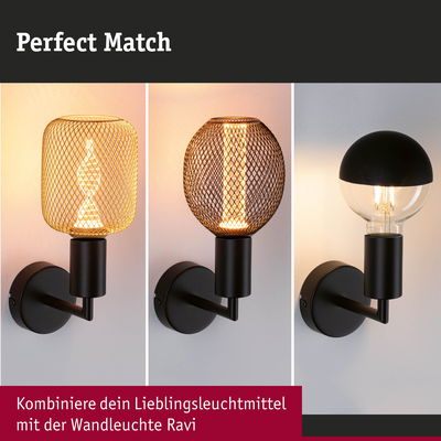 Drei schwarze Wandlampen Ravi mit verschiedenen goldenen und schwarzen Lampenschirmen aus Metallgitter und Glas