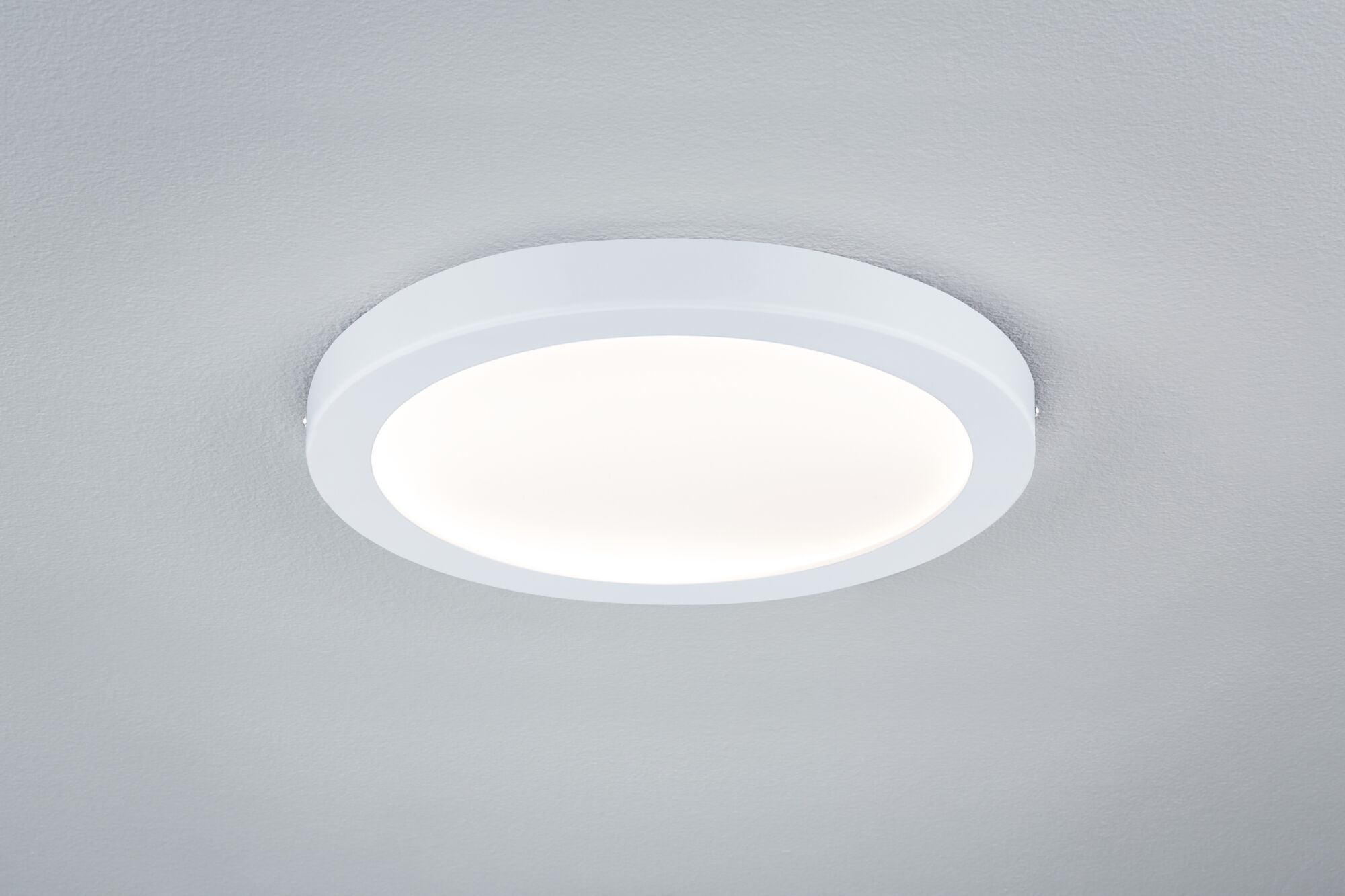 Runde weiße LED-Deckenleuchte mit mattem Diffusor für energiesparende Raumbeleuchtung