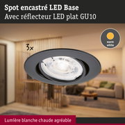 Spot LED encastré noir avec réflecteur plat GU10 et lumière blanc chaud pour salon