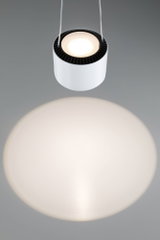 Moderne weiße LED-Pendelleuchte aus Metall mit warmweißem Licht für Wohnräume und Büros