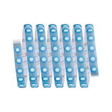 Flexibler LED-Lichtstreifen mit blauen LEDs und 4-Pin-Anschluss für dekorative Beleuchtung.