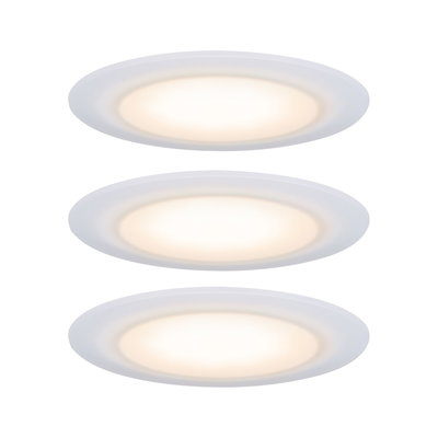 Drei weiße LED-Einbauleuchten mit warmweißem Licht für energiesparende Raumbeleuchtung