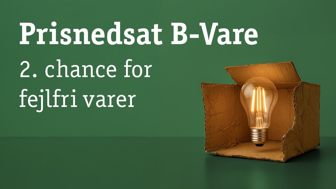 Oplyst LED-pære i åben brun papkasse på grøn baggrund til B-vare tilbud