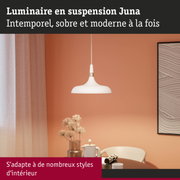 Luminaire suspendu blanc Juna en métal et plastique sur mur orange dans salle à manger