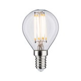 Kleine LED-Glühbirne mit transparentem Glas und silbernem Sockel für energiesparende Beleuchtung