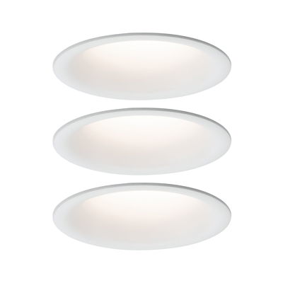 Tre hvide runde LED-indbygningslamper med mat diffuser til energieeffektiv belysning