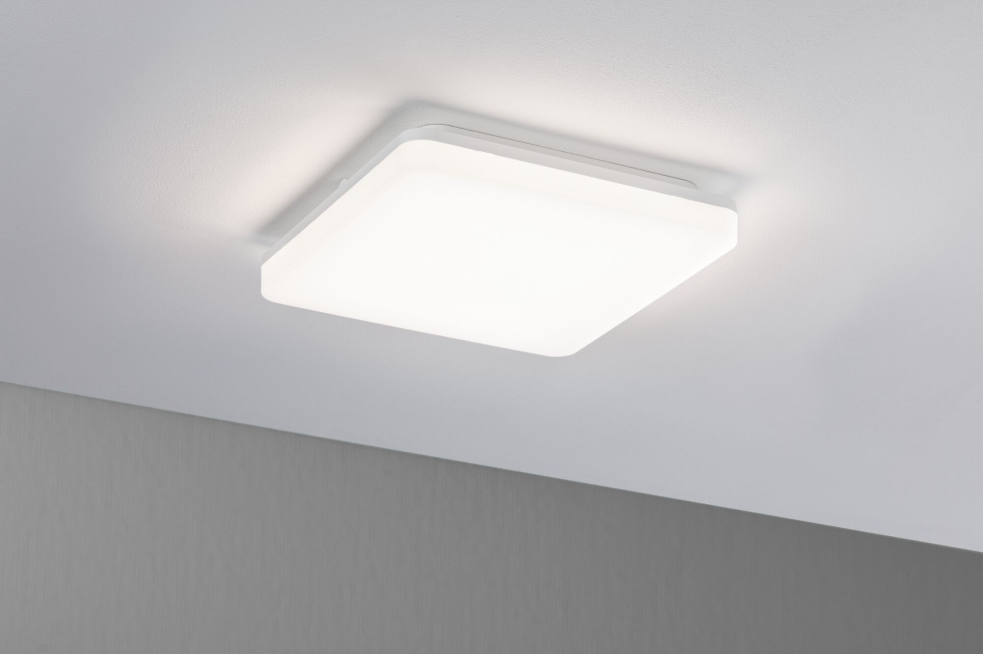Quadratische weiße LED-Deckenleuchte aus Kunststoff mit modernem Design für Wohnräume