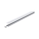 Profil LED en aluminium argenté avec cache blanc pour bandes LED et installations lumineuses modernes.
