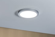 Runde Deckenleuchte aus weißem Metall mit warmweißem LED-Licht für moderne Innenräume