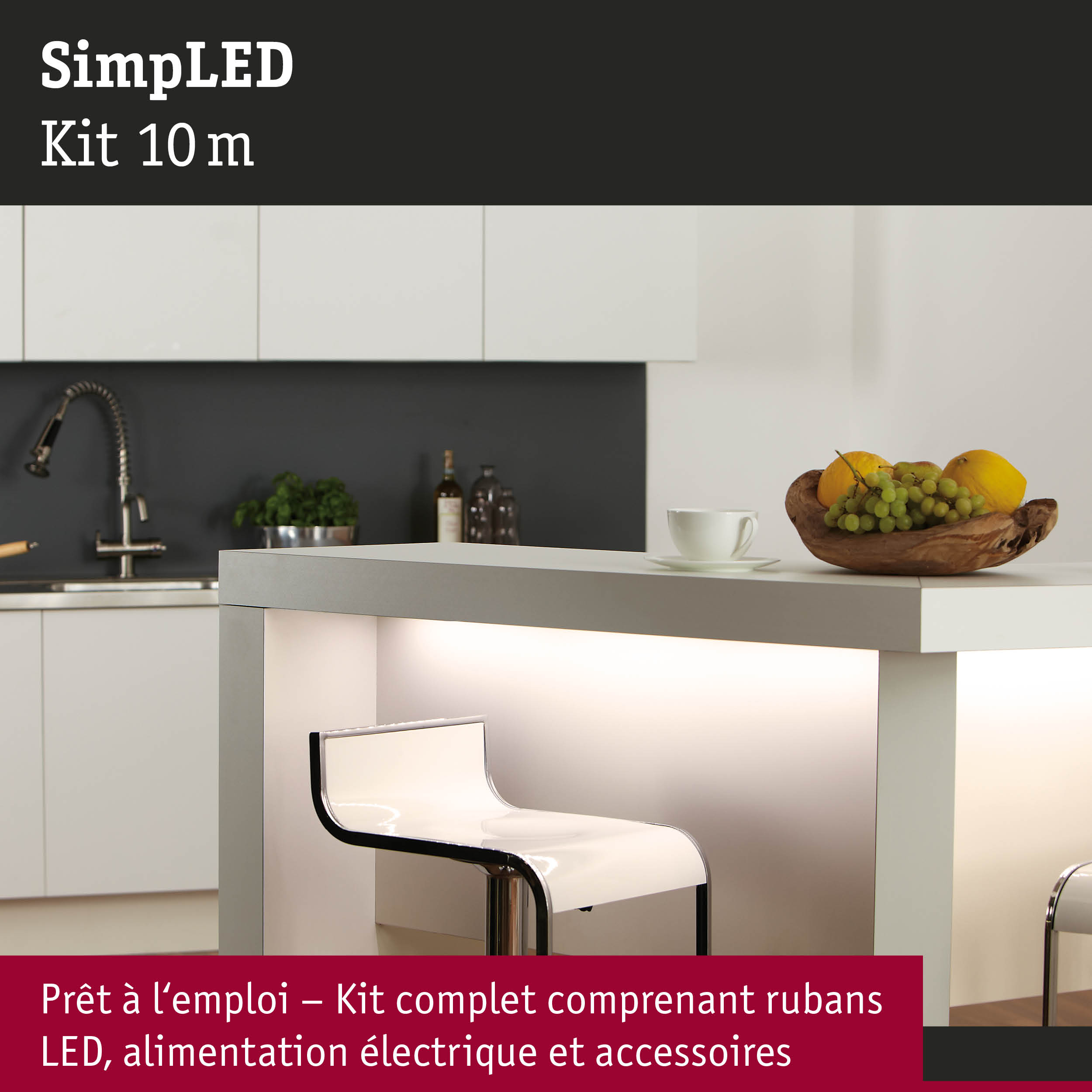 Îlot de cuisine blanc moderne avec éclairage LED et tabouret transparent au design minimaliste