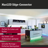 Moderne Küche mit MaxLED Edge-Connector Beleuchtung und farbigem LED-Licht unter der Kücheninsel