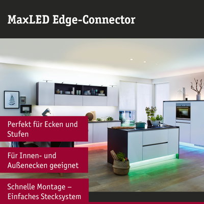 Moderne Küche mit MaxLED Edge-Connector Beleuchtung und farbigem LED-Licht unter der Kücheninsel