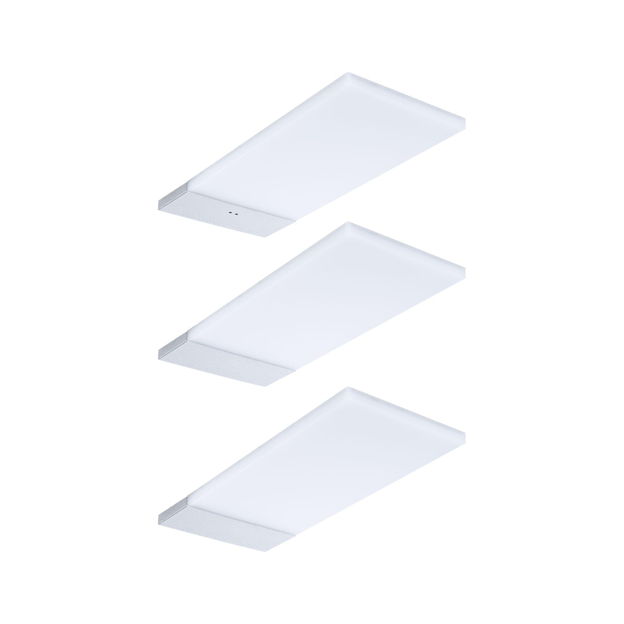 Drie witte LED-plafondlampen met rechthoekig ontwerp en zilveren aluminium frame voor moderne binnenverlichting