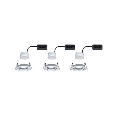 Drei weiße LED-Einbaustrahler mit schwarzem Treiber und silbernem Reflektor für moderne Raumbeleuchtung