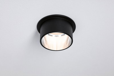 Plafonnier noir en métal avec design rond et lumière LED blanc chaud pour intérieur moderne