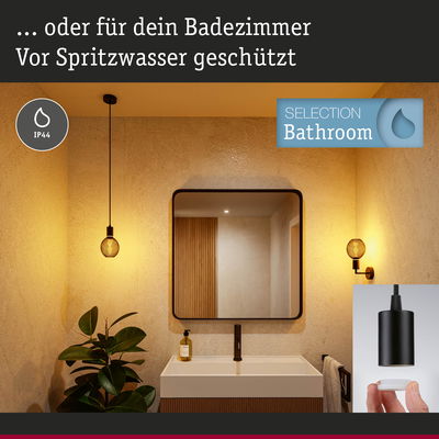 Modernes Badezimmer mit IP44 geschützter schwarzer Pendel- und Wandlampe für Spritzwasserbereich