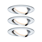 Drei runde Einbaustrahler aus Chrom mit warmweißem Licht für moderne Innenbeleuchtung.