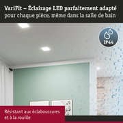 Éclairage LED VariFit avec indice IP44, résistant aux éclaboussures et à la rouille pour salle de bain